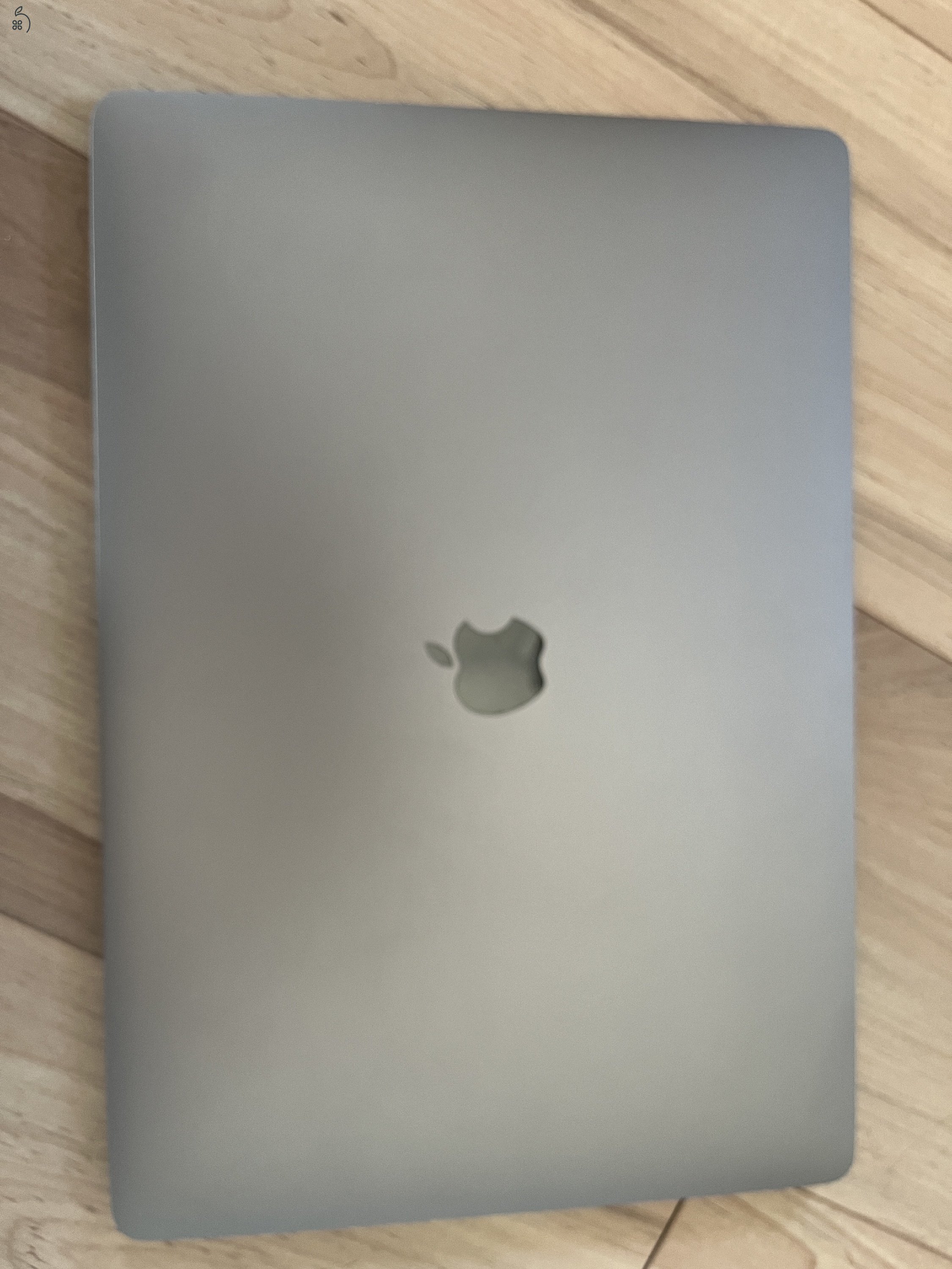 2019-es Macbook Pro kiváló állapot