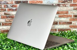 Apple Macbook PRO 2017 13