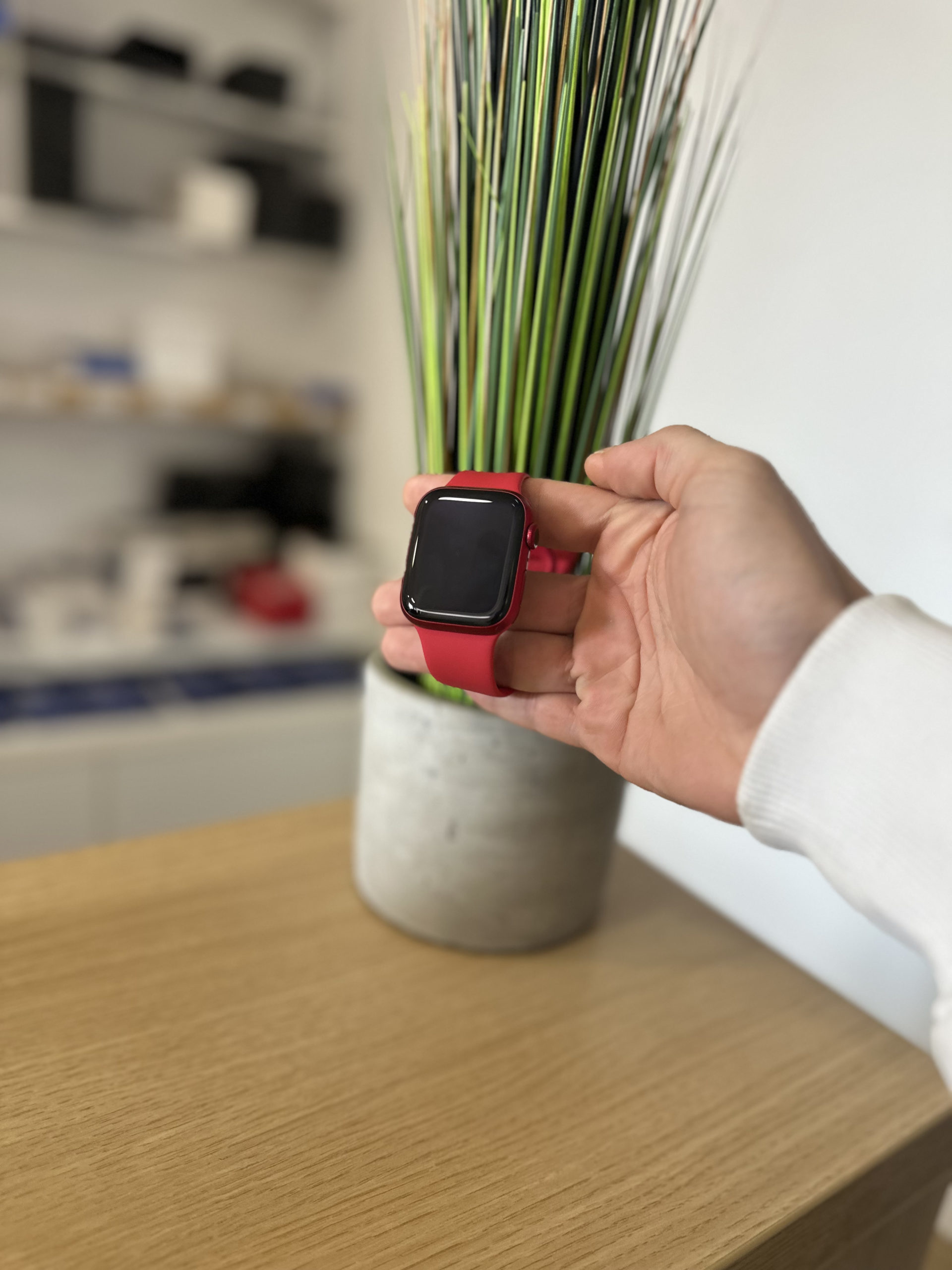 Apple Watch Series 7 45MM Product Red Használt