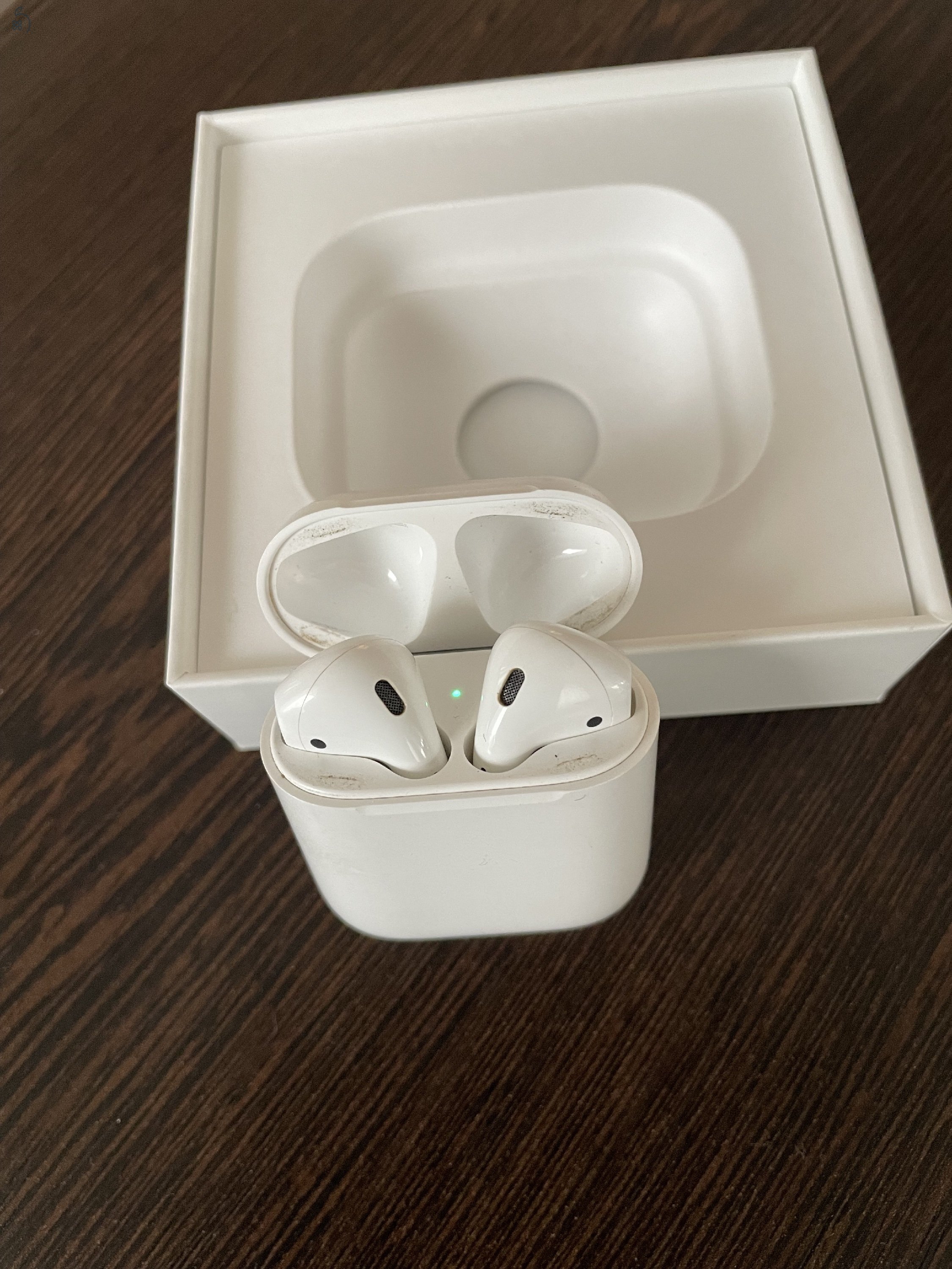 Használt Airpods (2. generációs)