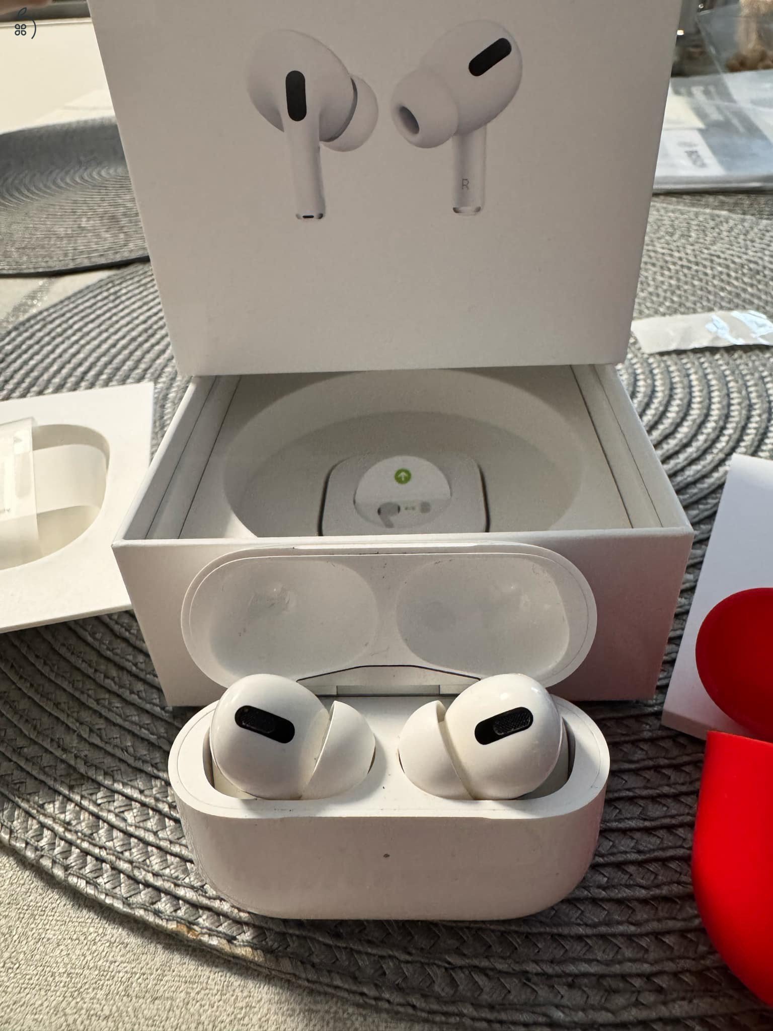 AirPods Pro eladó