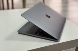 Hibátlan MacBook Pro 2020 13 M1 256GB 1 ÉV Garanciával Számláva