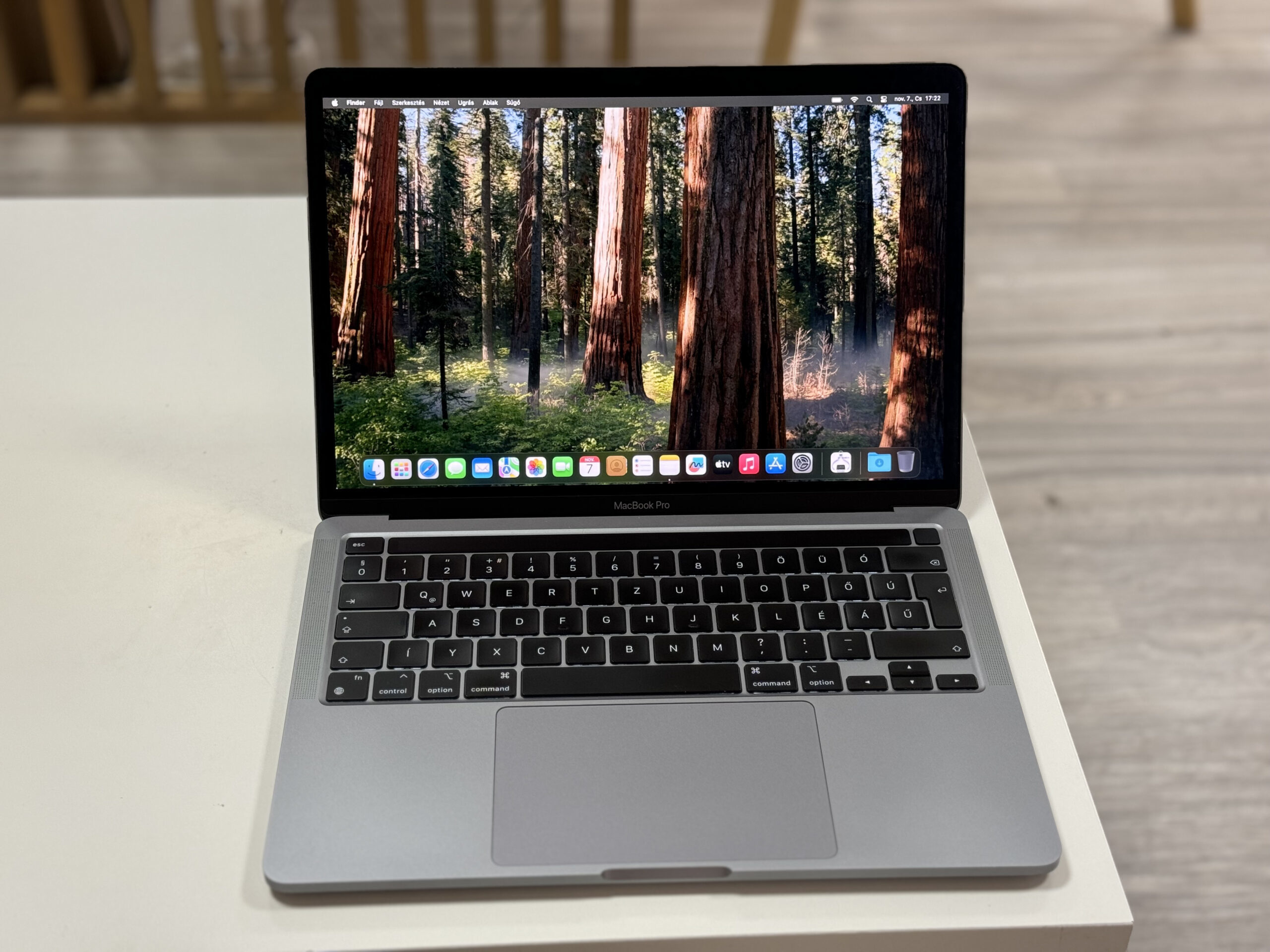 Hibátlan MacBook Pro 2020 13 M1 256GB 1 ÉV Garanciával Számláva