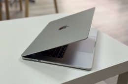 MacBook Air 2024 15 M3 256GB 1 ÉV Garanciával Számlával Aksi 100%