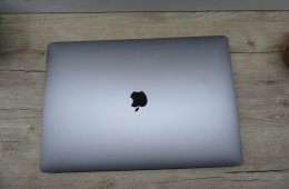 Apple Retina Macbook Pro 16 - 2019 - Használt, megkímélt