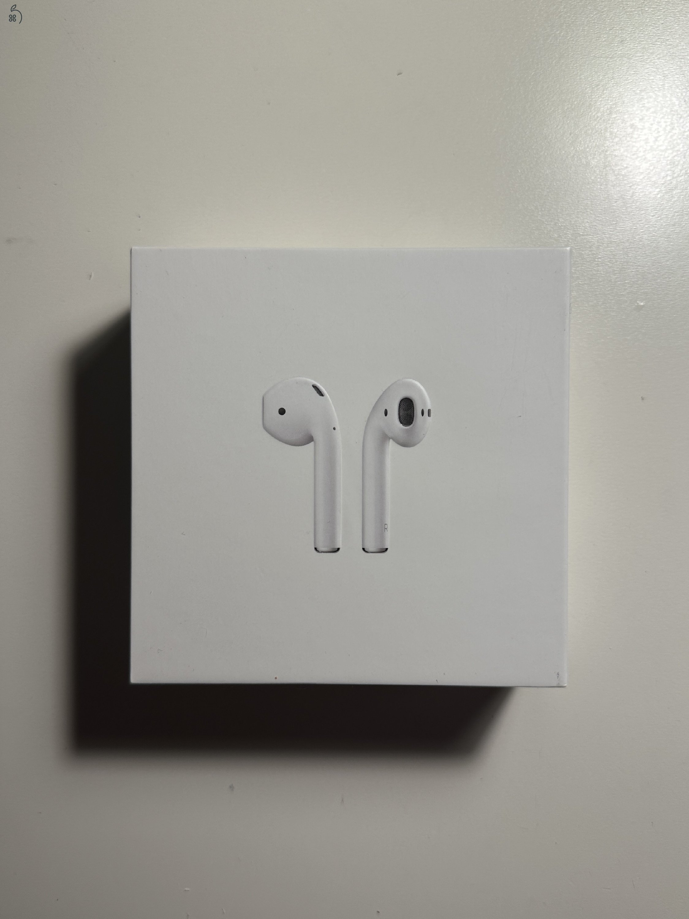 Megkímélt Airpods 2nd gen. dobozával