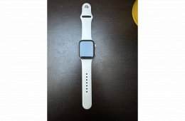 Eladó Apple Watch Series 8 45 mm