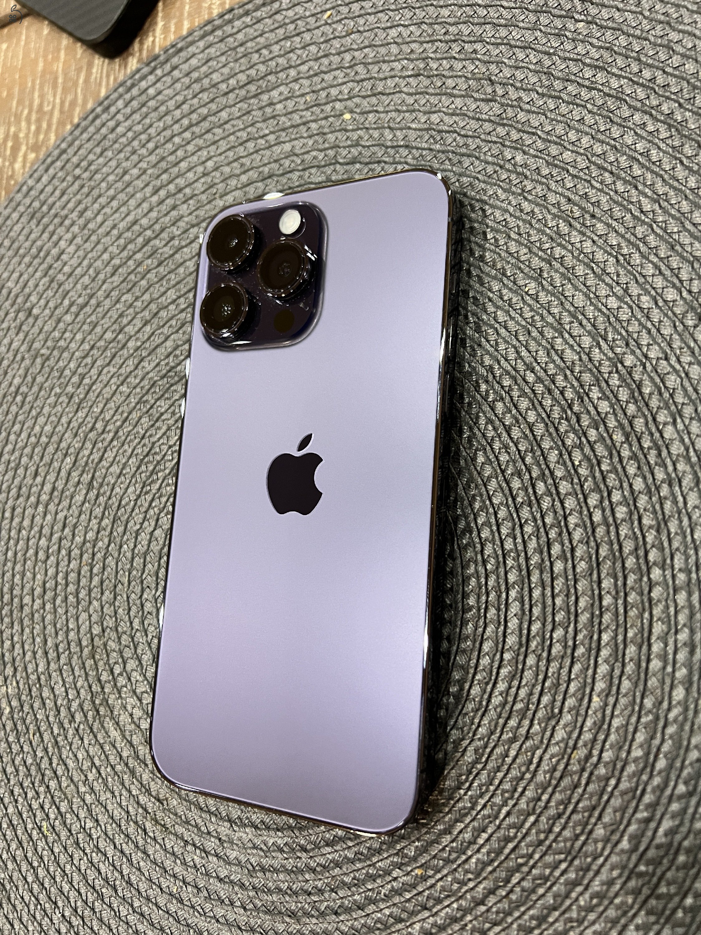 Apple iPhone 14 Pro Max 128GB, Pitaka tok és Uniq üvegfólia ajándék