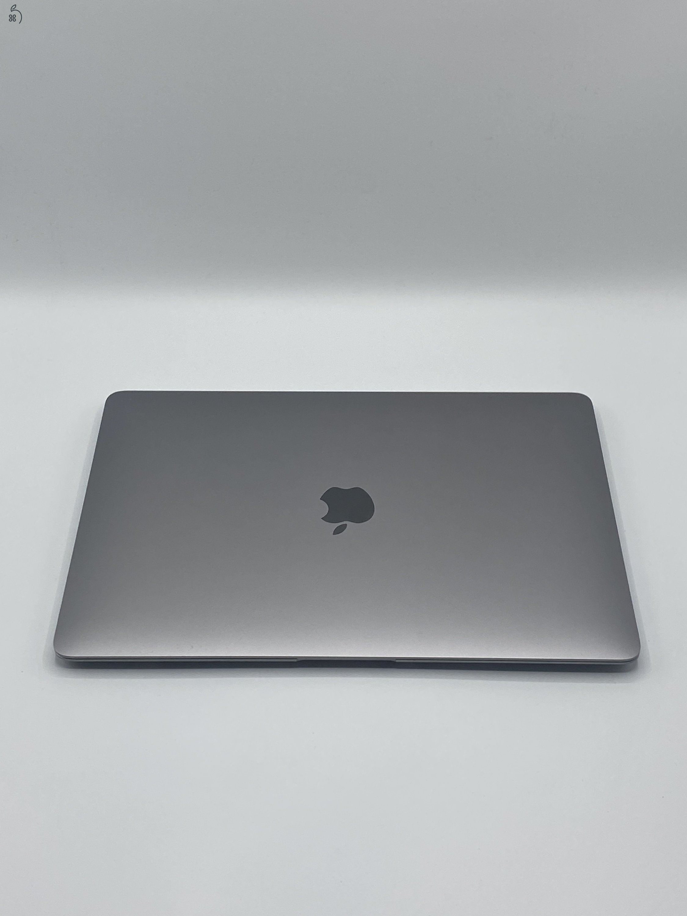 MacBook Air 13 inch M1 8c/7c 16GB RAM 27% ÁFA (0090)