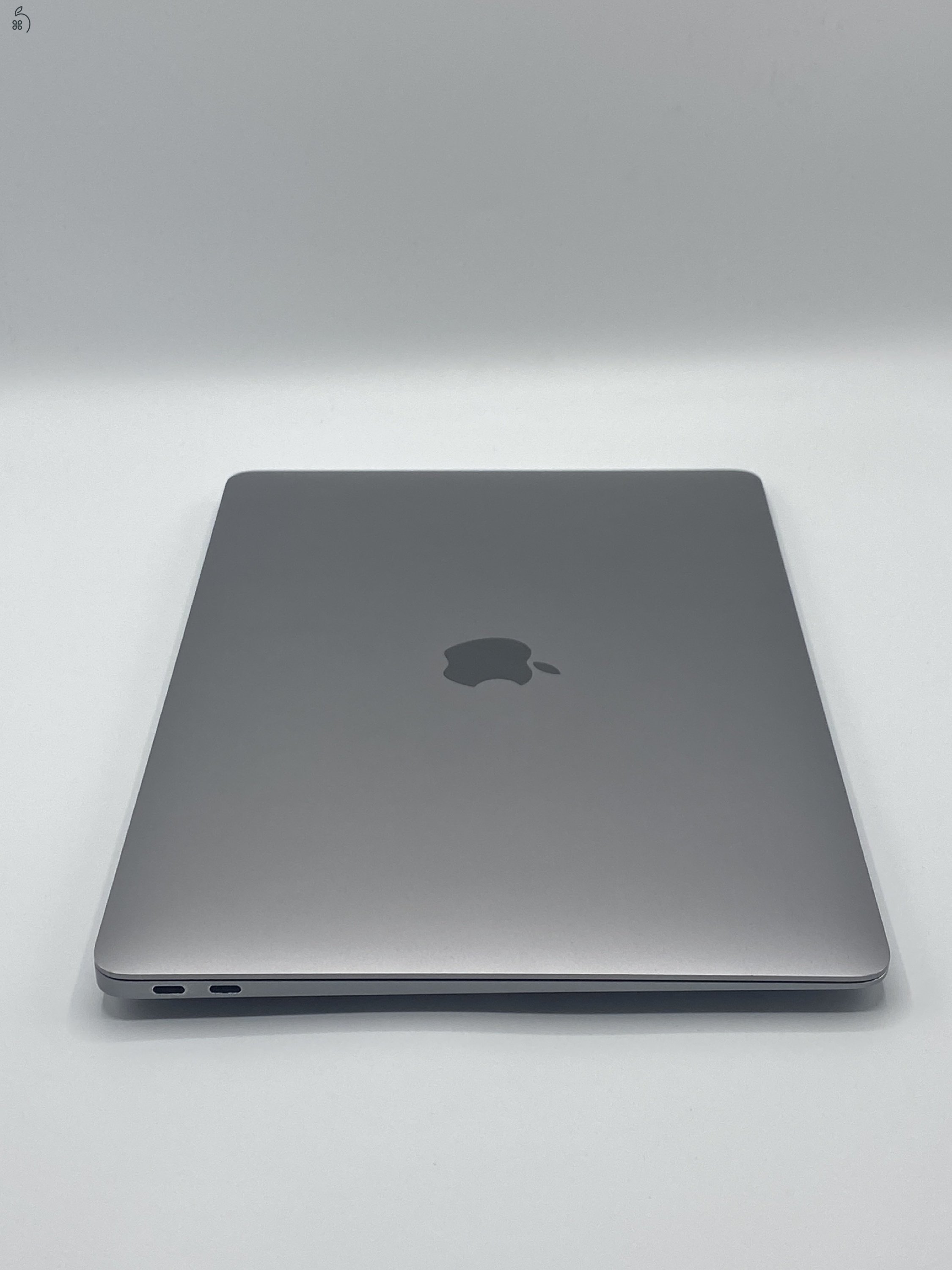 MacBook Air 13 inch M1 8c/7c 16GB RAM 27% ÁFA (0090)