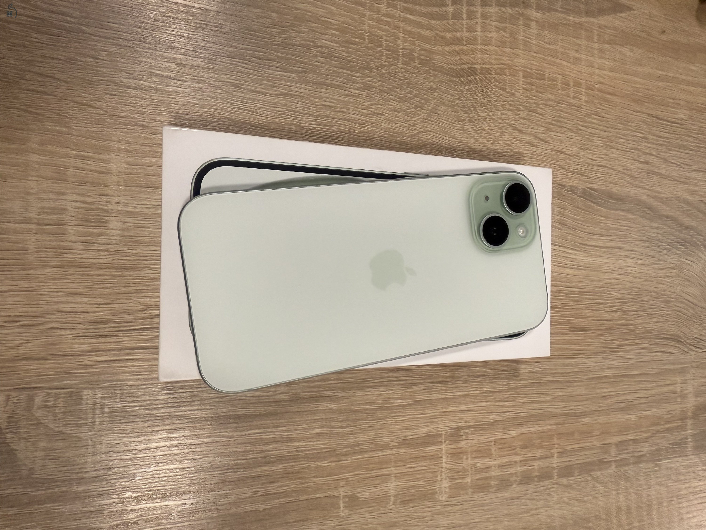 iPhone 15 256GB Zöld, gyárilag független, kifogástalan állapotban