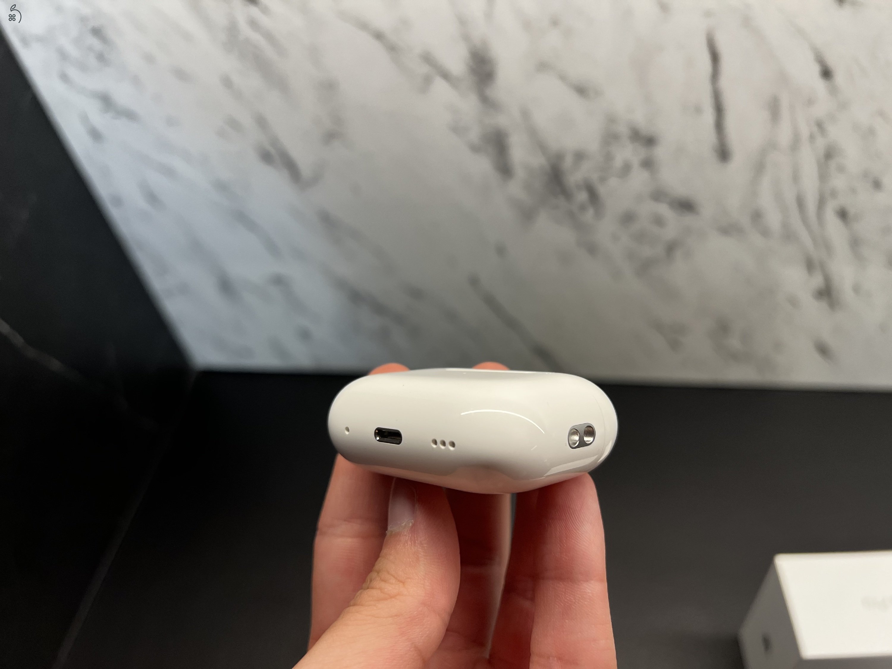 Apple Airpods 2 tokeletes állapotban, szamlaval es garanciaval dobozaban