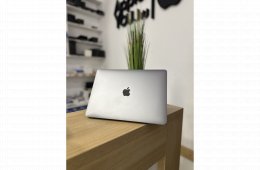 Apple Macbook Air 2020 M1 chip 256GB Space gray Használt