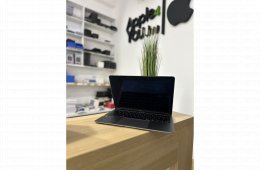 Apple Macbook Air 2020 M1 chip 256GB Space gray Használt