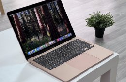 MacBook Air 2020 13 M1 256GB 1 ÉV Garanciával Számlával Aksi 98%