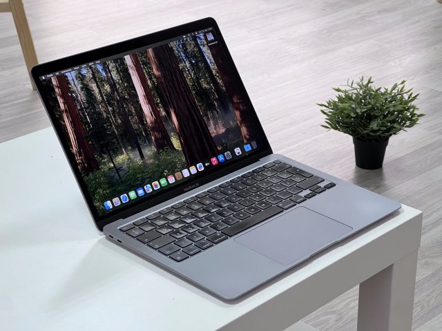 MacBook Air 2020 13 M1 256GB 1 ÉV Garanciával Számlával