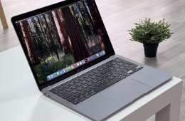 Hibátlan MacBook Air 2020 13 M1 256GB 1 ÉV Garanciával Számlával Aksi 93%