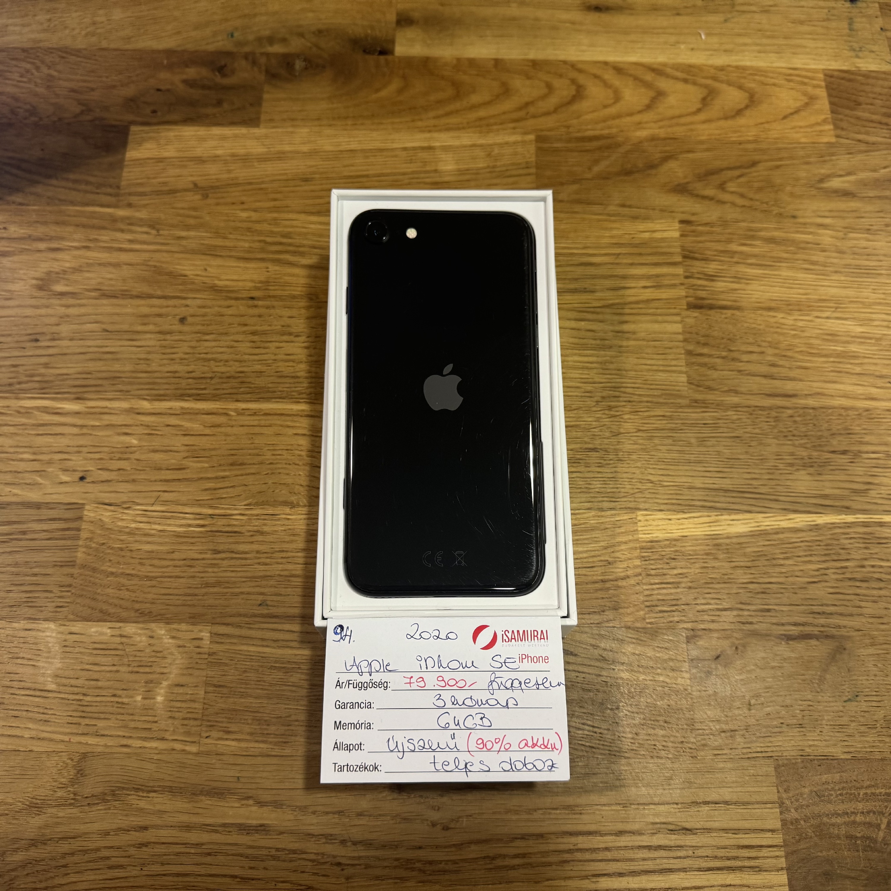 94. Apple iPhone SE 2020 - 64 GB - Fekete - Független - 90% AKKU