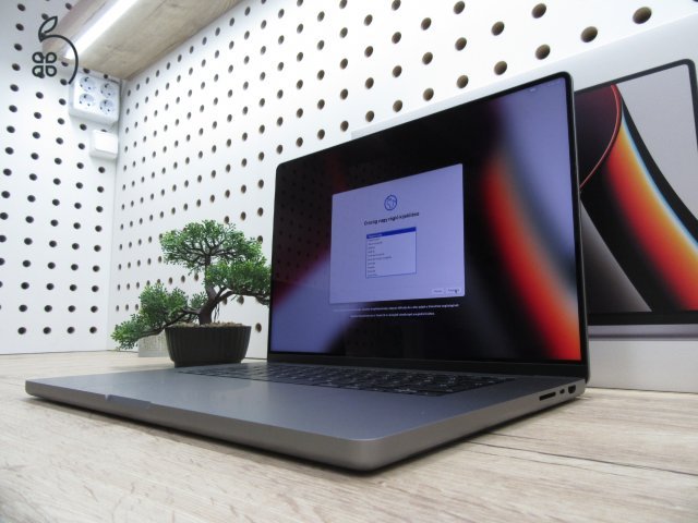 Apple Retina Macbook M1 Pro - 2021 - Új,  0%-os áfás számla