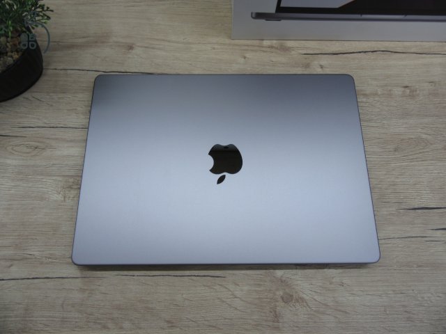  Apple Retina Macbook 14 M1 Pro - 2021 - Használt, újszerű 