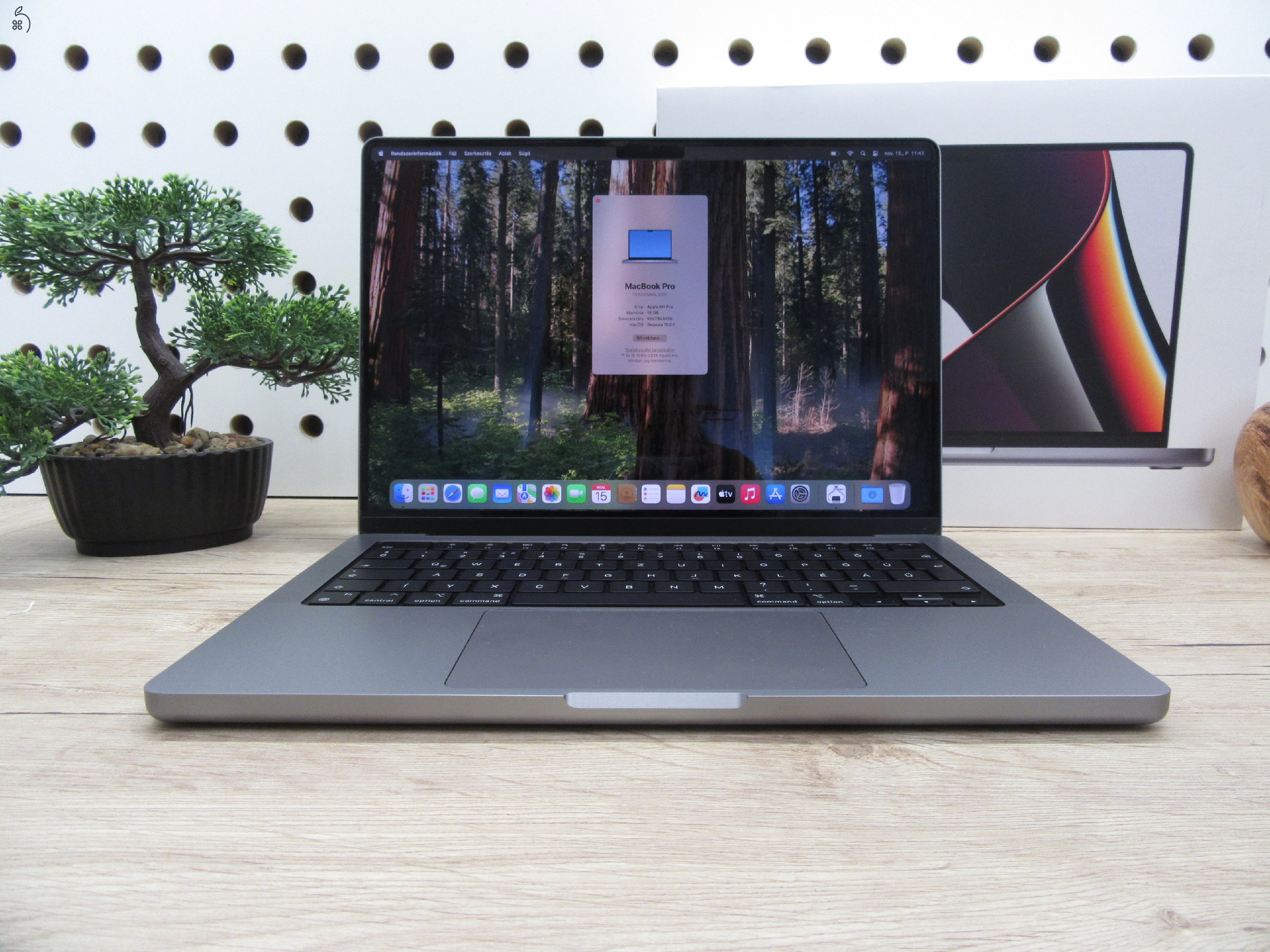  Apple Retina Macbook 14 M1 Pro - 2021 - Használt, újszerű 