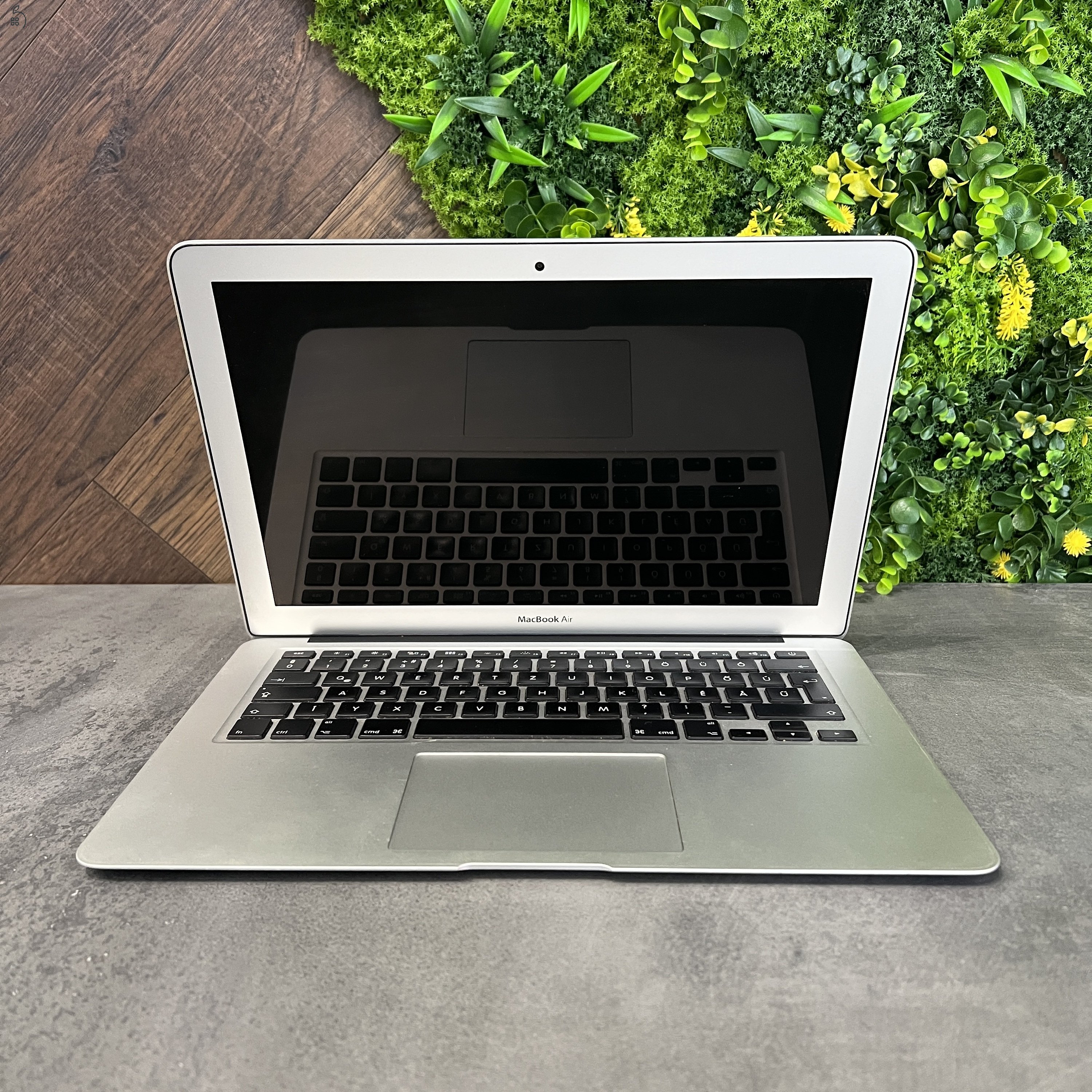  Újszerű Apple MacBook Air 13