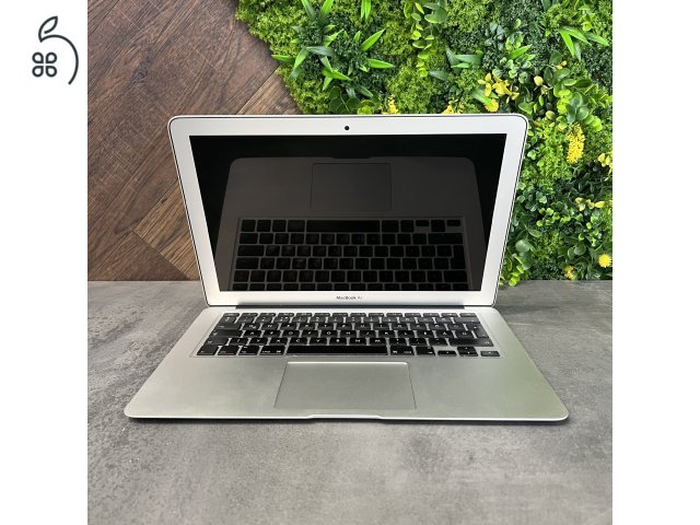  Újszerű Apple MacBook Air 13