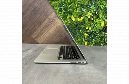  Újszerű Apple MacBook Air 13