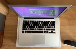 2017 MacBook Air 13 / i5 1.8 GHz / 8GB / 128GB SSD / Magyar / Új Aksival