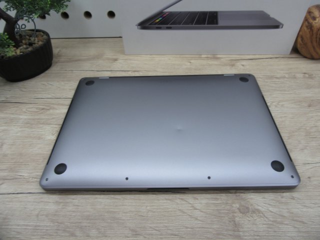 Apple Macbook Pro 13 - 2020 - Használt, megkímélt