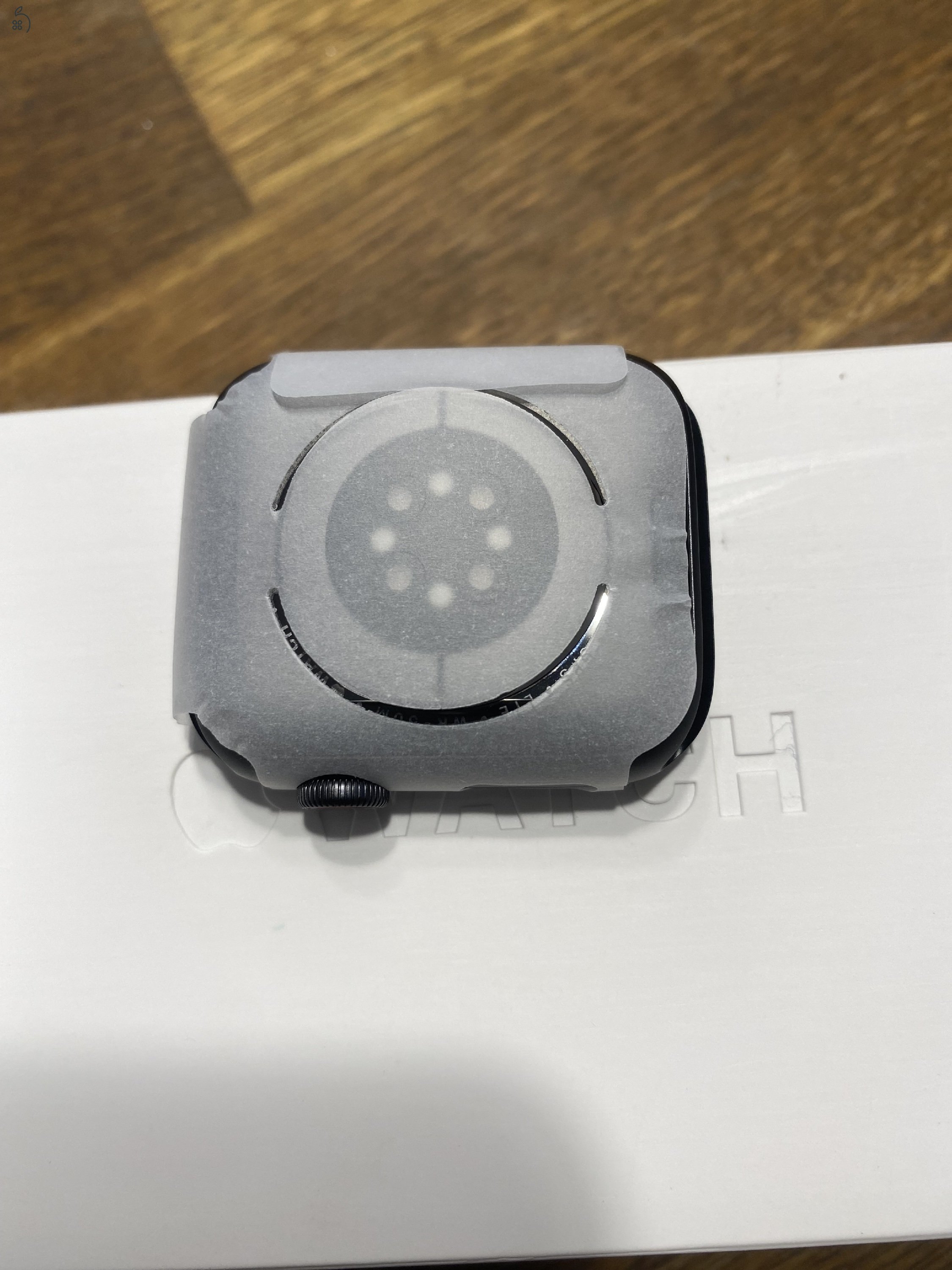 VADIÚJ Apple Watch 6 GPS + Cellular (E-Sim) - karcmentes 44mm