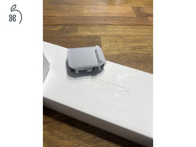 VADIÚJ Apple Watch 6 GPS + Cellular (E-Sim) - karcmentes 44mm