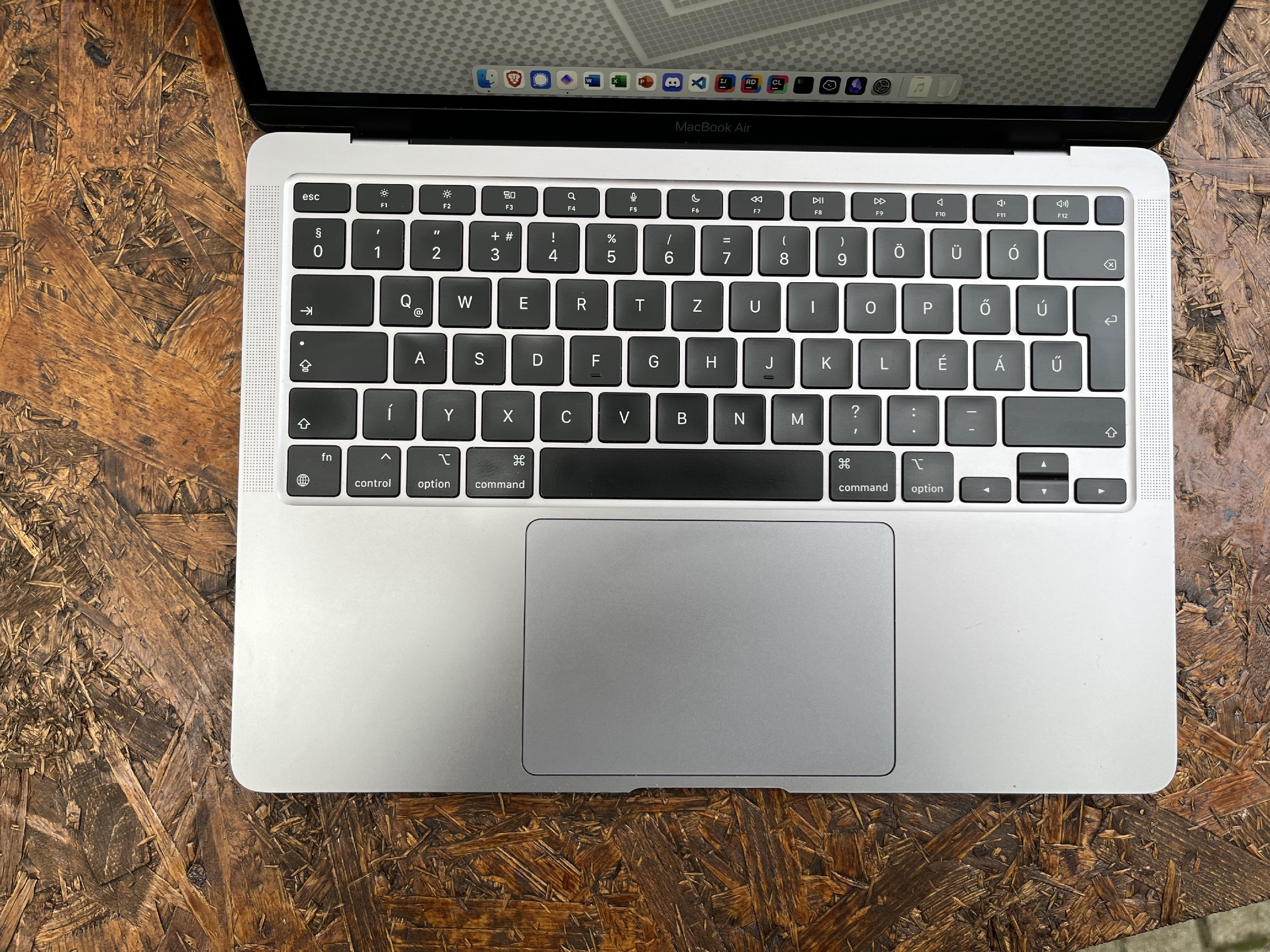 Macbook Air M1 - 8GB/256GB - Asztroszürke