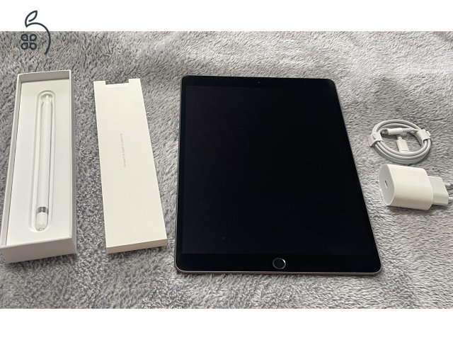 iPad Air 3 64GB WiFi + Apple Pencil (1th gen) megkímélt állapotban