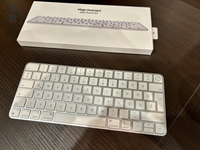 Apple Magic Keyboard Touch ID-val, magyar