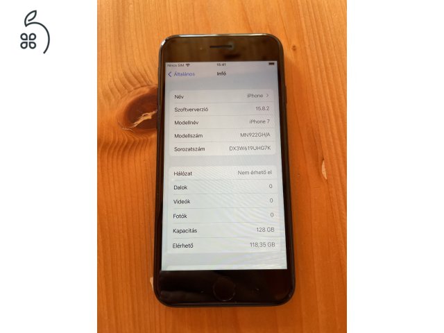 iPhone 7 128GB fekete (újszerű, doboz és tartozékok)