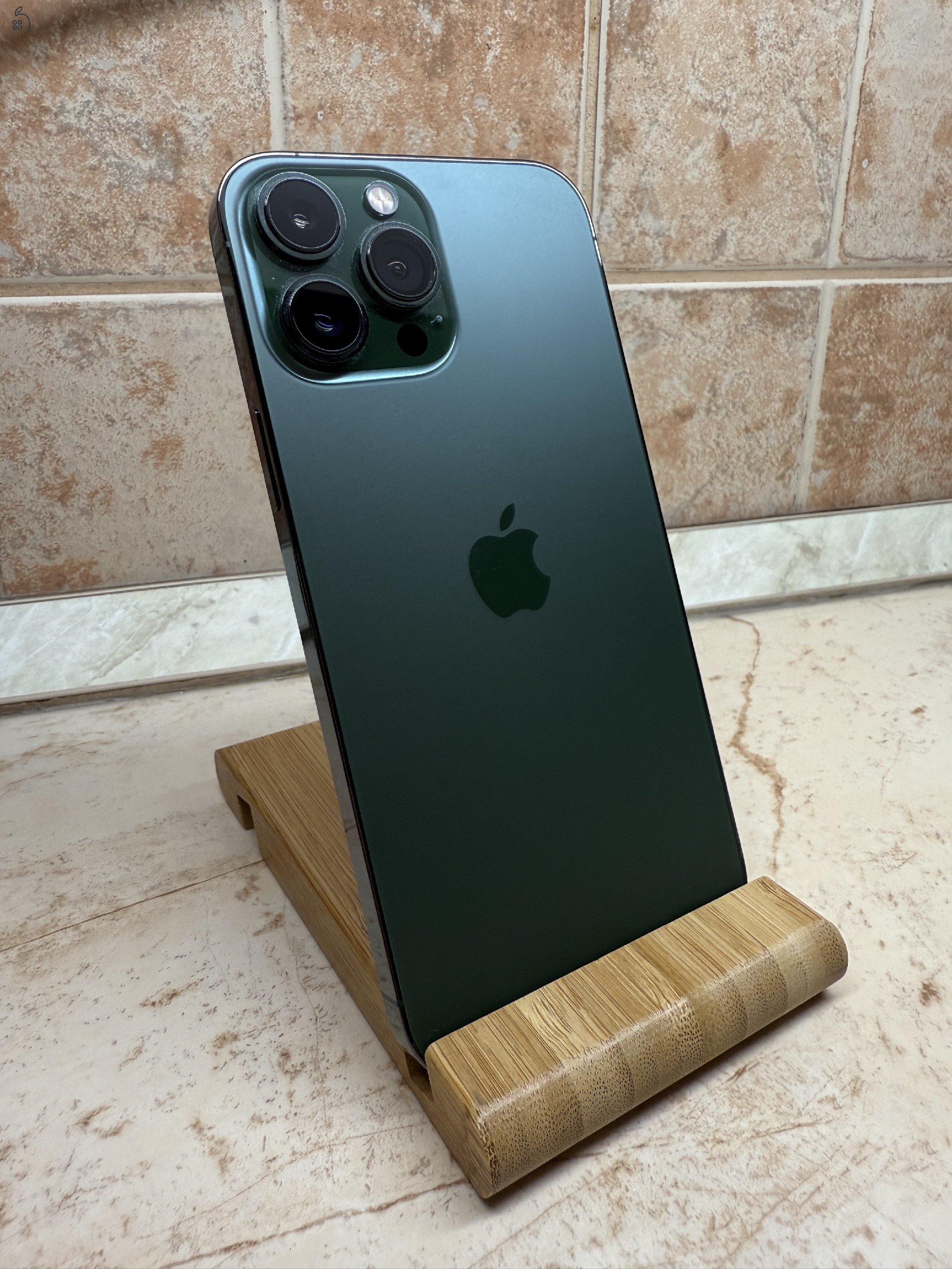 Eladó magánszemélytől egy hibátlan, kártyafüggetlen, újszerű Iphone 13 Pro Max 512 GB Alpine Green készülék