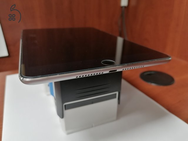 Ipad Mini 4 16 gb wifi+cellular space gray Újszerű állapotban megkímélt 