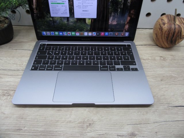 Apple Retina Macbook Pro 13 - 2020 - Használt, karcmentes