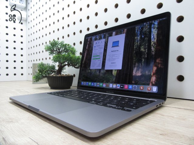 Apple Retina Macbook Pro 13 - 2020 - Használt, karcmentes