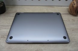 Apple Retina Macbook Pro 13 - 2020 - Használt, karcmentes