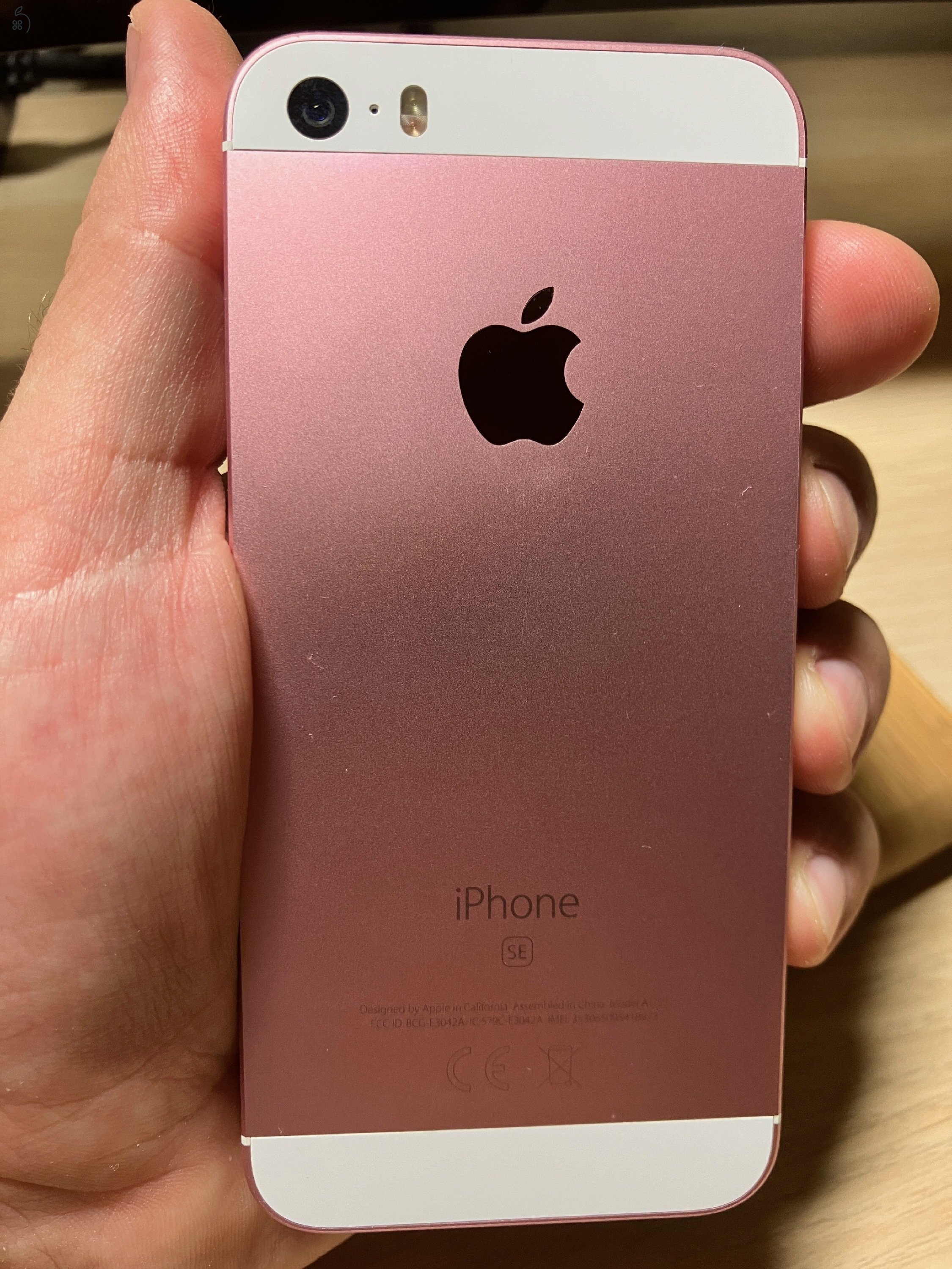 iPhoneSE 2016 A1723 32 GB rozéarany kártyafüggetlen