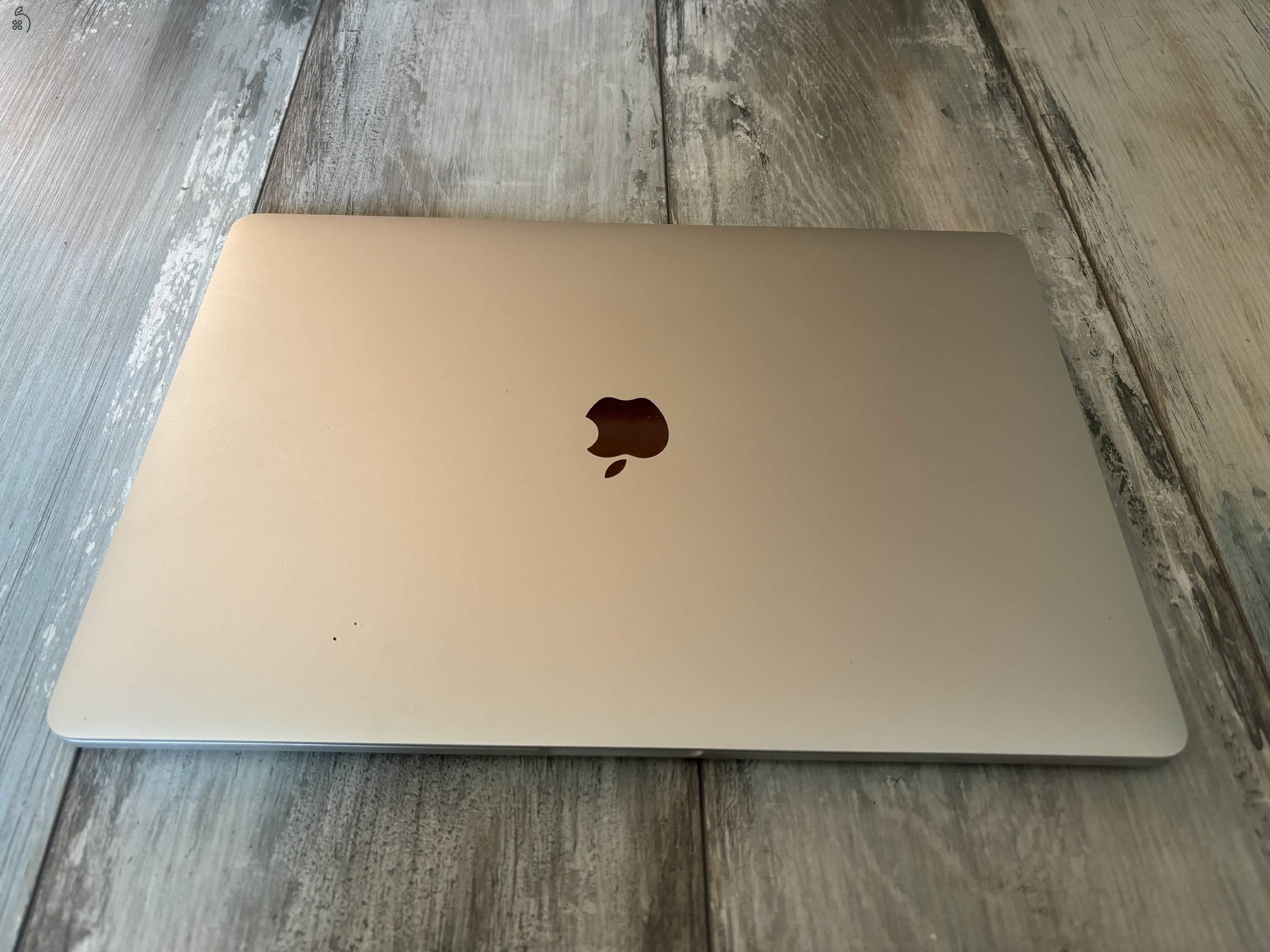 HASZNÁLT Macbook Pro 2016 15