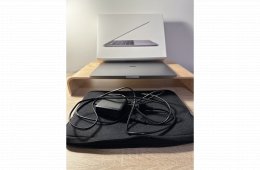 Megkímélt állapot | 1 éves akkumulátor | MacBook Pro | 2,3 | 13