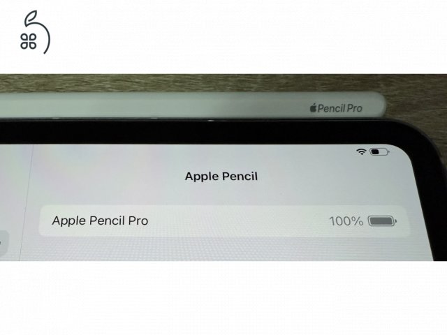 Tökéletes állapotú, szinte új iPad Pro 11-inch 2024 (M4), WiFi + Cellular, 256GB, + Pencil Pro + Magic Keyboard (US) + Smart Folio