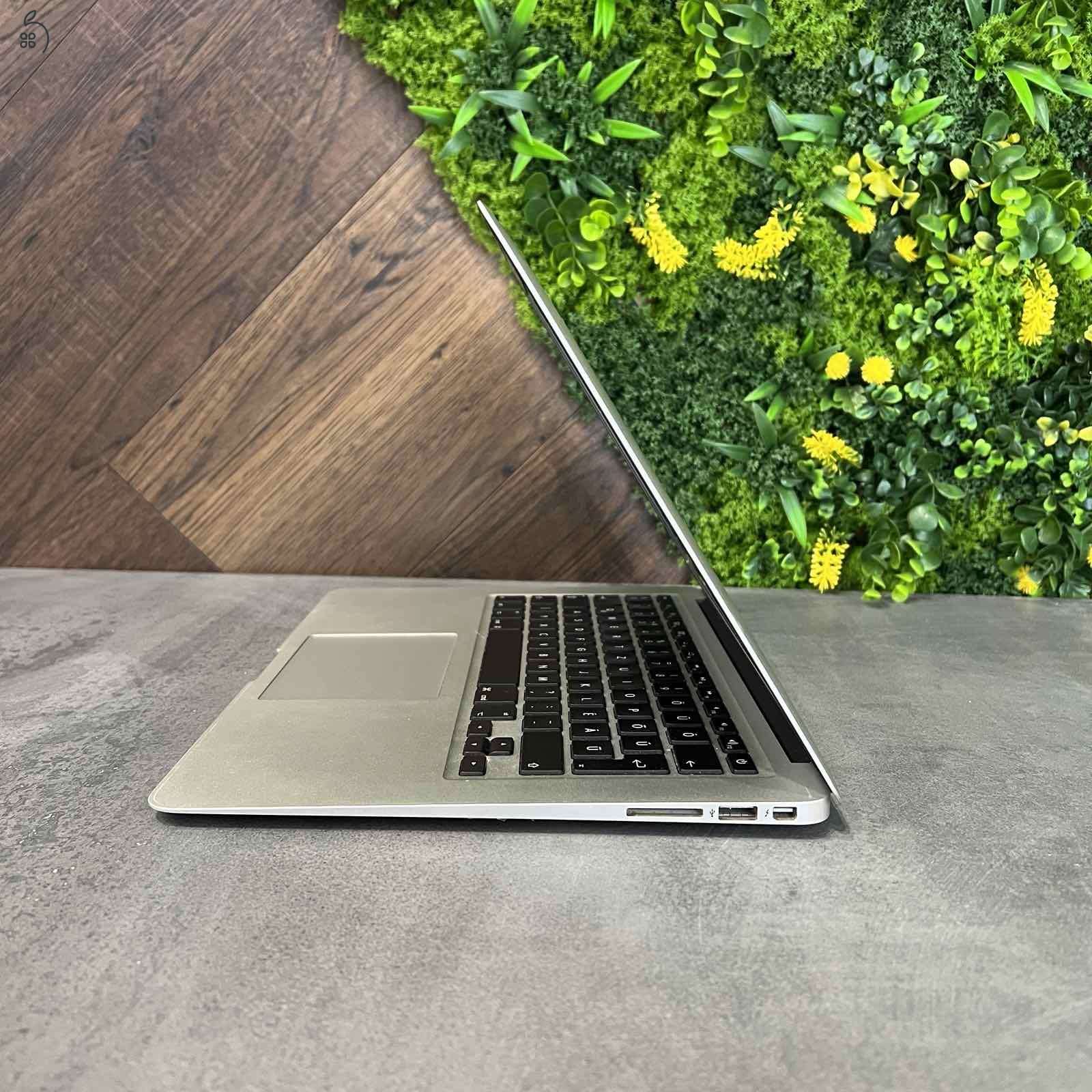 Apple MacBook Air 13