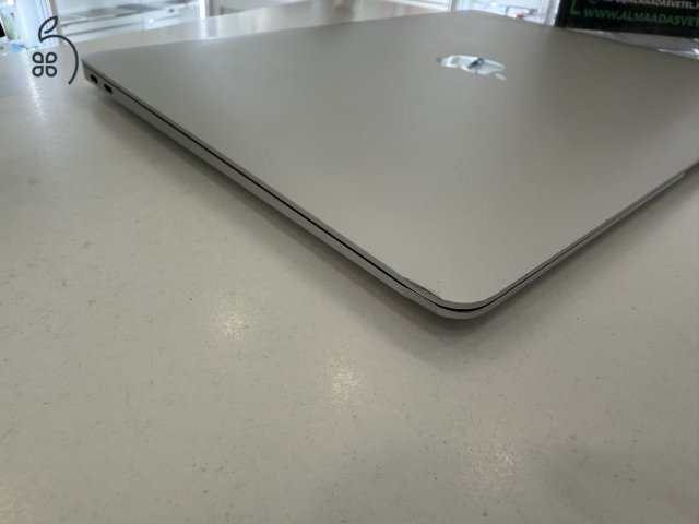 MacBook Air M1/8GB/256ssd/1-3 hónap gar./Akku 86%/ÁFÁS ÁR/p3849