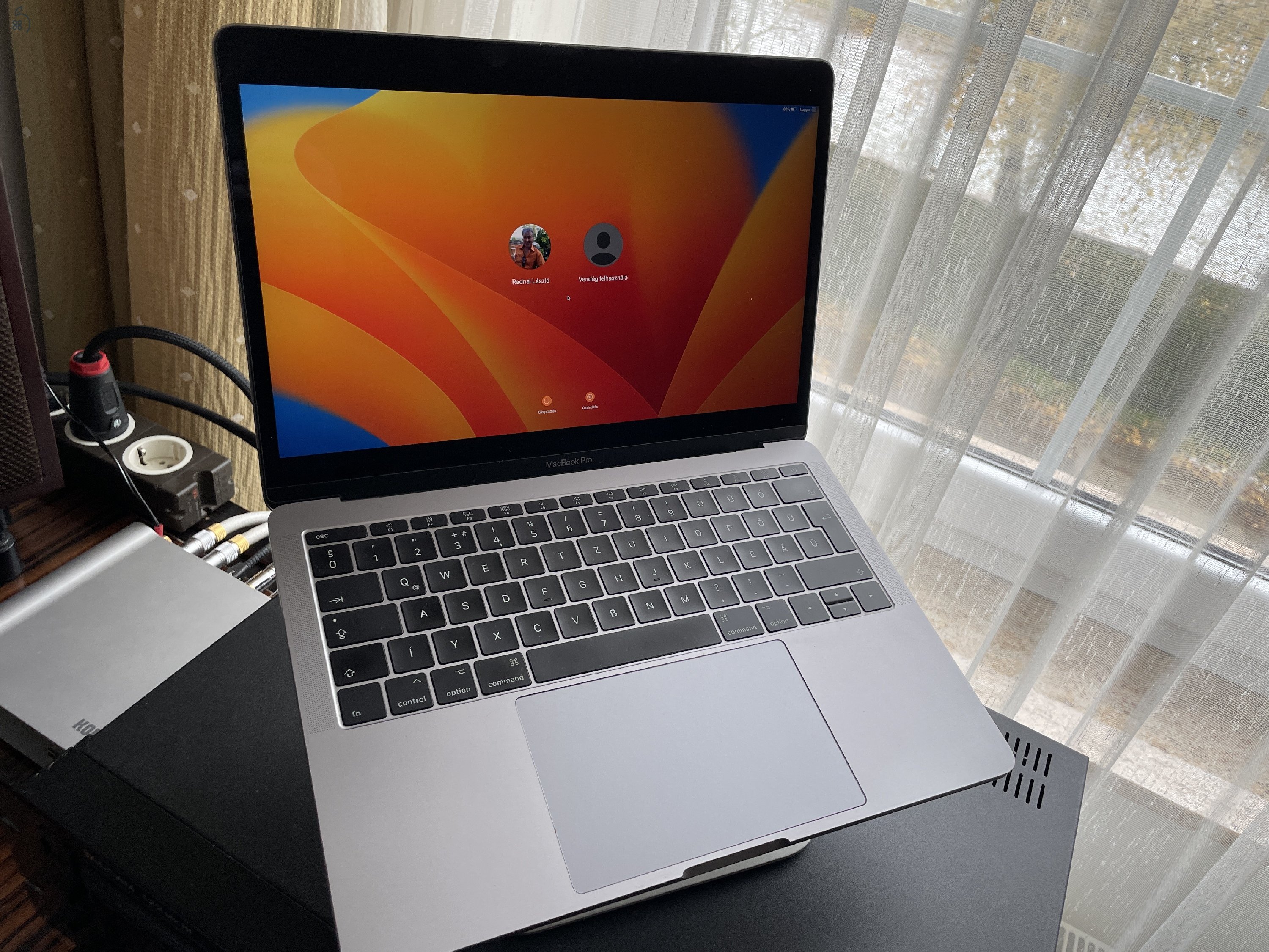 MacBook Pro 13” 2017, 2.3 GHz Kétmagos, 256GB SSD