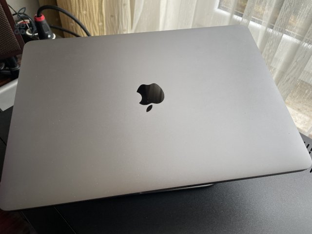 MacBook Pro 13” 2017, 2.3 GHz Kétmagos, 256GB SSD