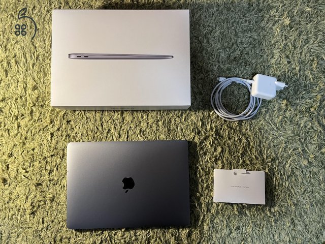 Apple MacBook Air 2020 / M1, 256GB SSD, 8GB RAM / asztroszürke